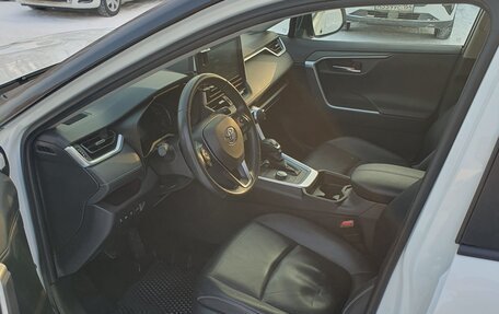 Toyota RAV4, 2020 год, 3 850 000 рублей, 12 фотография