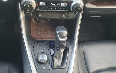 Toyota RAV4, 2020 год, 3 850 000 рублей, 20 фотография