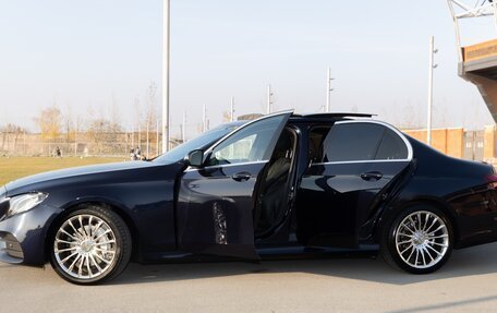 Mercedes-Benz E-Класс, 2017 год, 3 750 000 рублей, 10 фотография