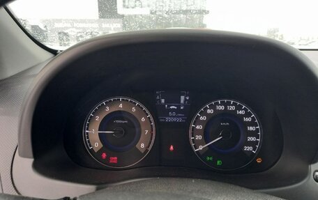 Hyundai Solaris II рестайлинг, 2011 год, 750 000 рублей, 9 фотография