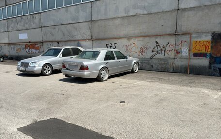 Mercedes-Benz E-Класс, 1995 год, 900 000 рублей, 5 фотография