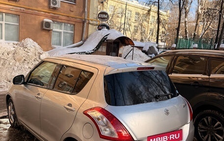 Suzuki Swift IV, 2015 год, 920 000 рублей, 3 фотография