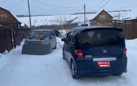 Honda Freed I, 2010 год, 860 000 рублей, 2 фотография