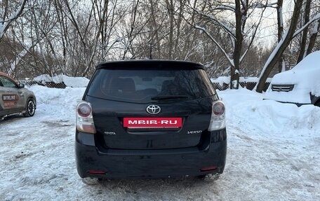 Toyota Verso I, 2011 год, 900 000 рублей, 4 фотография