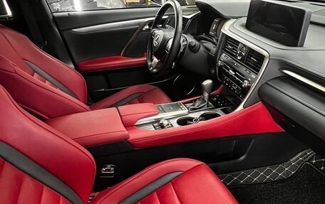 Lexus RX IV рестайлинг, 2021 год, 5 990 000 рублей, 6 фотография