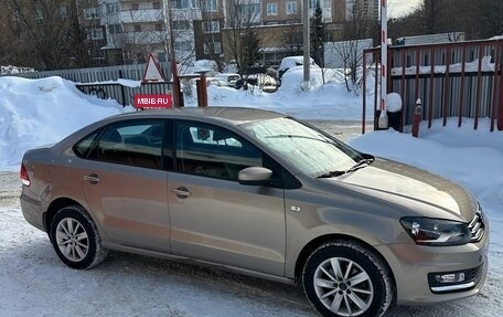 Volkswagen Polo VI (EU Market), 2016 год, 935 000 рублей, 2 фотография