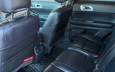 Ford Explorer VI, 2013 год, 1 490 000 рублей, 15 фотография