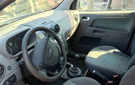 Ford Fusion I, 2005 год, 450 000 рублей, 2 фотография