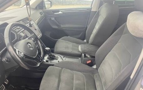 Volkswagen Tiguan II, 2019 год, 2 470 000 рублей, 10 фотография