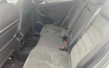 Volkswagen Tiguan II, 2019 год, 2 470 000 рублей, 11 фотография