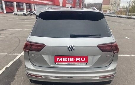 Volkswagen Tiguan II, 2019 год, 2 470 000 рублей, 5 фотография
