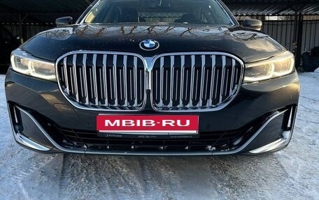 BMW 7 серия, 2019 год, 4 650 000 рублей, 2 фотография