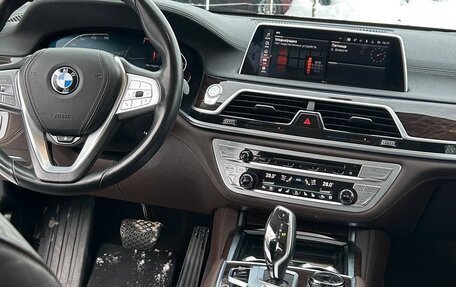 BMW 7 серия, 2019 год, 4 650 000 рублей, 9 фотография