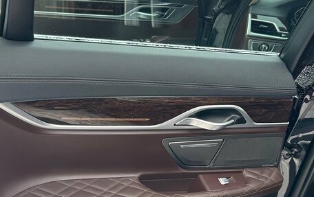 BMW 7 серия, 2019 год, 4 650 000 рублей, 13 фотография