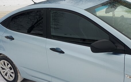 Hyundai Solaris II рестайлинг, 2012 год, 750 000 рублей, 3 фотография