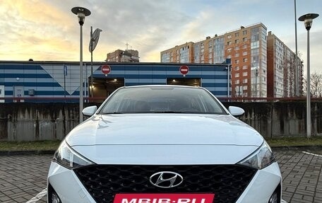 Hyundai Solaris II рестайлинг, 2021 год, 1 600 000 рублей, 8 фотография