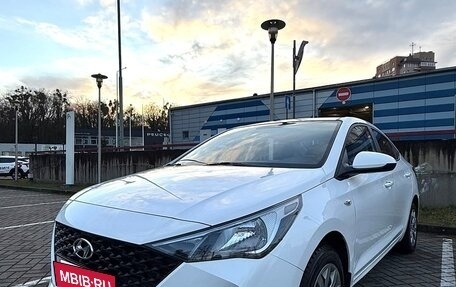 Hyundai Solaris II рестайлинг, 2021 год, 1 600 000 рублей, 9 фотография