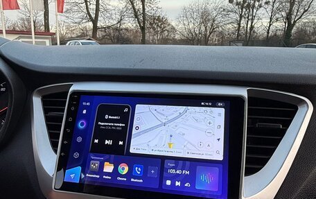 Hyundai Solaris II рестайлинг, 2021 год, 1 600 000 рублей, 21 фотография