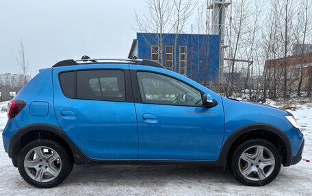 Renault Sandero II рестайлинг, 2022 год, 1 445 000 рублей, 3 фотография