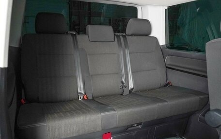 Volkswagen Multivan T6 рестайлинг, 2018 год, 3 499 000 рублей, 9 фотография