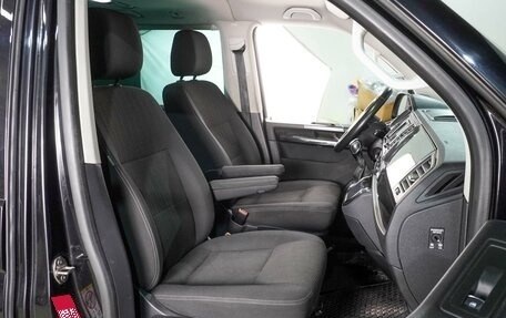 Volkswagen Multivan T6 рестайлинг, 2018 год, 3 499 000 рублей, 8 фотография