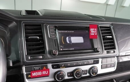 Volkswagen Multivan T6 рестайлинг, 2018 год, 3 499 000 рублей, 14 фотография