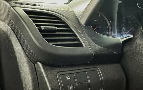 Hyundai Solaris II рестайлинг, 2016 год, 1 040 000 рублей, 10 фотография