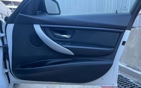 BMW 3 серия, 2016 год, 2 480 000 рублей, 31 фотография