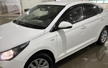 Hyundai Solaris II рестайлинг, 2021 год, 1 350 000 рублей, 3 фотография