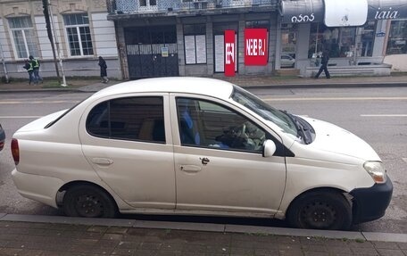 Toyota Platz, 2003 год, 120 000 рублей, 2 фотография