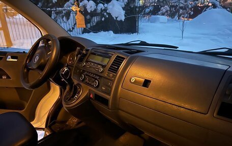 Volkswagen Caravelle T5, 2010 год, 1 355 000 рублей, 8 фотография