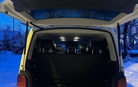 Volkswagen Caravelle T5, 2010 год, 1 355 000 рублей, 4 фотография