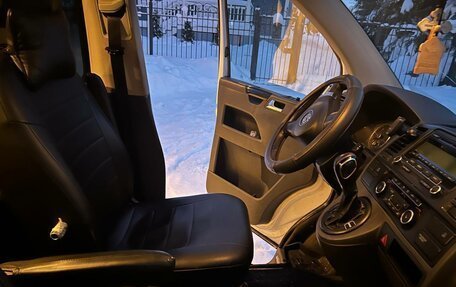 Volkswagen Caravelle T5, 2010 год, 1 355 000 рублей, 12 фотография