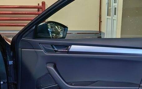 Skoda Superb III рестайлинг, 2018 год, 1 850 000 рублей, 11 фотография