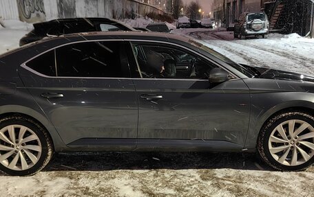 Skoda Superb III рестайлинг, 2018 год, 1 850 000 рублей, 13 фотография