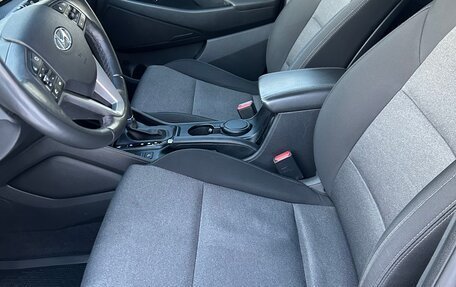 Hyundai Tucson III, 2018 год, 2 350 000 рублей, 10 фотография