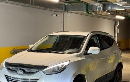 Hyundai ix35 I рестайлинг, 2013 год, 1 000 000 рублей, 4 фотография