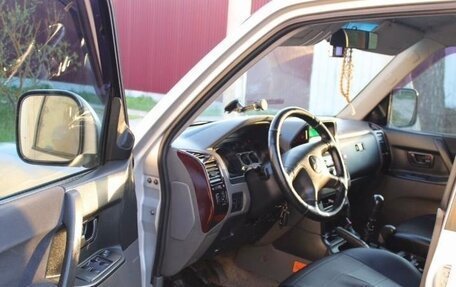 Mitsubishi Pajero III рестайлинг, 2001 год, 610 000 рублей, 2 фотография