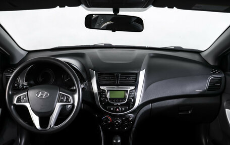 Hyundai Solaris II рестайлинг, 2013 год, 999 000 рублей, 17 фотография