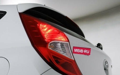Hyundai Solaris II рестайлинг, 2013 год, 999 000 рублей, 20 фотография