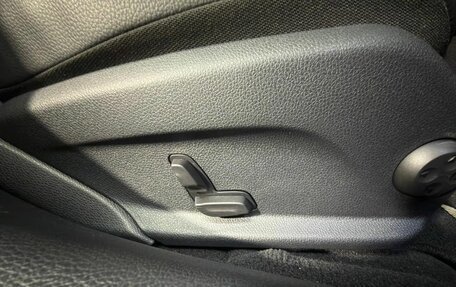 Mercedes-Benz C-Класс, 2018 год, 3 090 000 рублей, 25 фотография