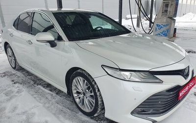 Toyota Camry, 2019 год, 1 820 000 рублей, 1 фотография