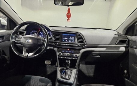 Hyundai Elantra VI рестайлинг, 2019 год, 1 580 000 рублей, 6 фотография