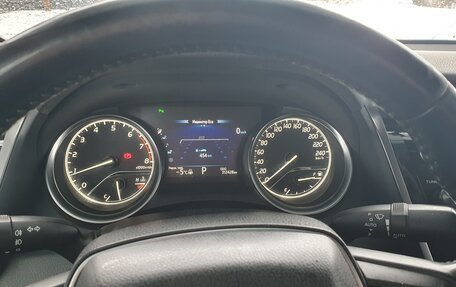 Toyota Camry, 2019 год, 1 820 000 рублей, 10 фотография