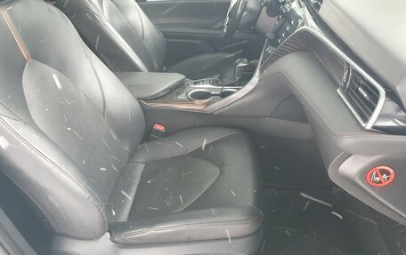 Toyota Camry, 2019 год, 1 820 000 рублей, 14 фотография