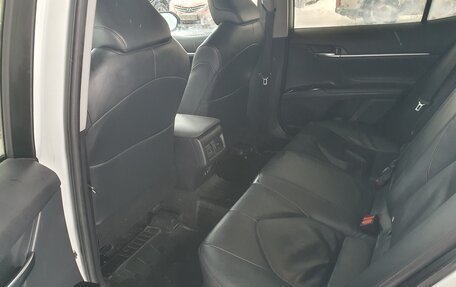 Toyota Camry, 2019 год, 1 820 000 рублей, 12 фотография