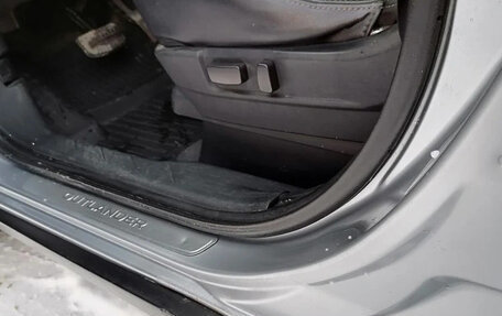 Mitsubishi Outlander III рестайлинг 3, 2008 год, 1 000 000 рублей, 10 фотография