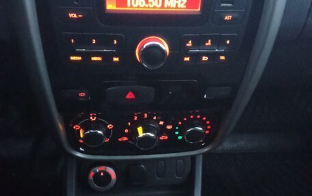 Renault Duster I рестайлинг, 2014 год, 915 000 рублей, 13 фотография