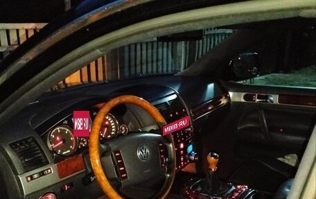 Volkswagen Touareg III, 2005 год, 650 000 рублей, 2 фотография