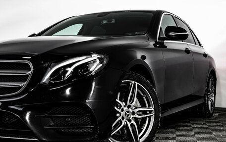 Mercedes-Benz E-Класс, 2019 год, 2 899 000 рублей, 2 фотография